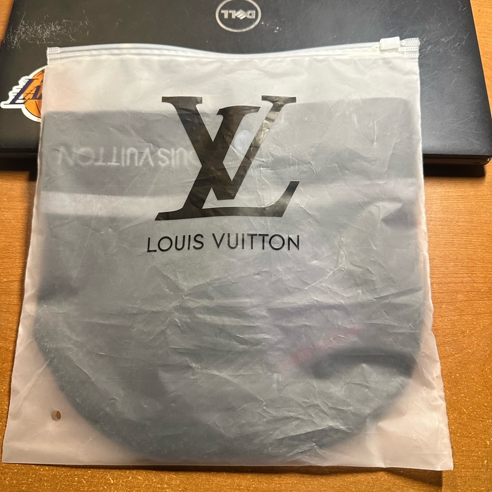 Louis Vuitton Beanie - Picture 2 of 4
